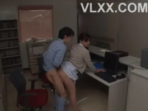 Anh trai cho tiền để được xoạc nhỏ em kế ngon