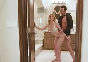 Chat sex, bay show và… hơn thế nữa: “Dừng lại khi còn kịp…”.